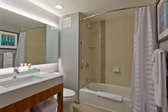 غرفة بسريرين كوين لذوي الإعاقة، Hyatt Place Chicago River North 2/3