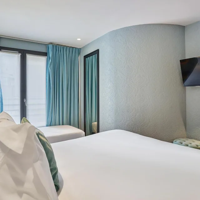 غرفة عائلية ثلاثية، Hotel Eiffel Petit Louvre 4/9