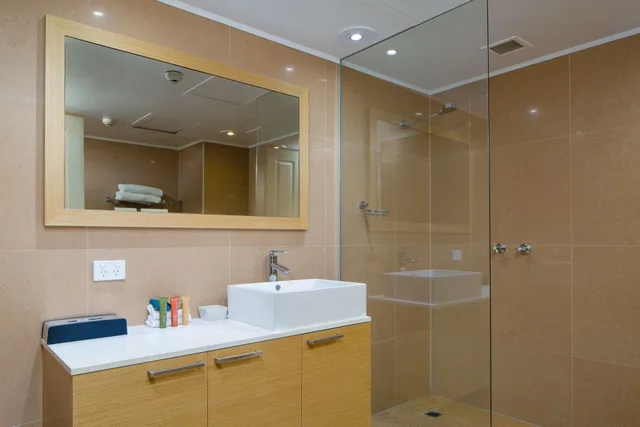 غرفة تنفيذية بسرير كينج، Best Western Plus Hovell Tree Inn 2/2