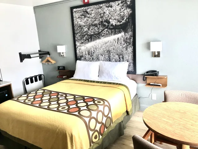 غرفة بسرير كوين لذوي الإعاقة، Super 8 by Wyndham Fort Bragg 10/10