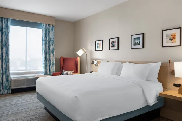 غرفة قياسية بسرير كينج لذوي الإعاقة، Hilton Garden Inn Austin Central 2/8