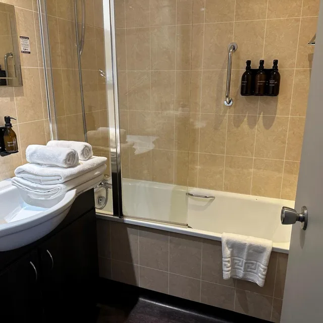 Room, Single, Double or Twin Bed، Peninsula Hotel Guernsey 5/5