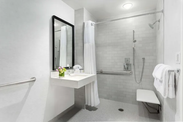 Room, King Bed, Hilton Boston Park Plaza 5/6