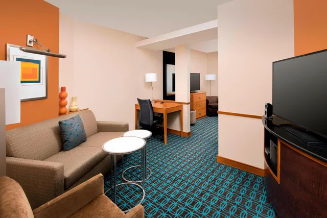 استوديو كبير بسرير كينج مع أريكة لذوي الإعاقة، Fairfield Inn And Suites Washington Dc New York Avenue 1/2