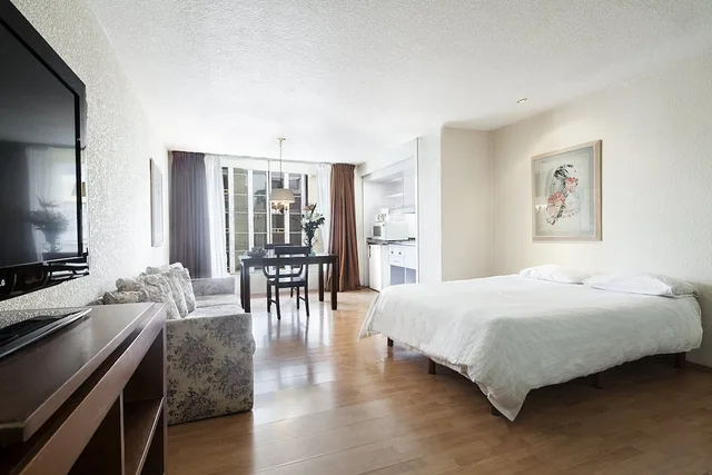 Senior, Quadruple، Exe Suites San Marino 1/4