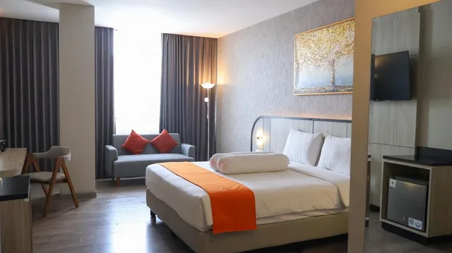جناح، Front One Gosyen Hotel Salatiga 6/10