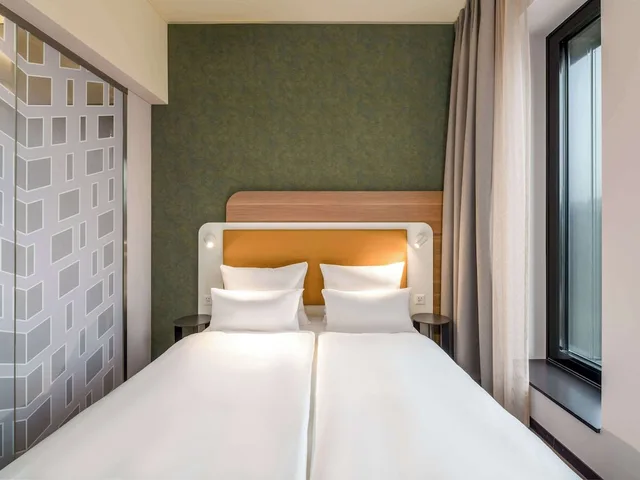 غرفة سوبيريور بسريرين منفصلين، Mercure Zurich City 5/10