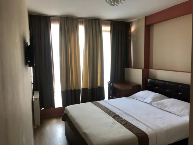 غرفة قياسية بسرير مزدوج، Hotel The K Tbilisi 3/9
