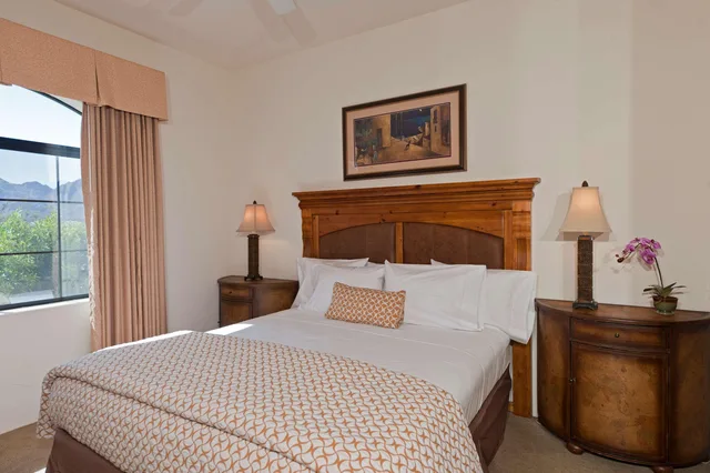 1 Bedroom, Casita, King Bed، Embassy Suites La Quinta & Spa 1/2