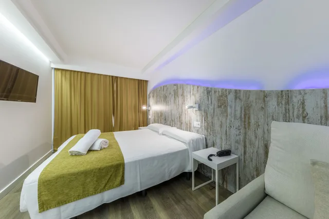 جناح جونيور بسريرين منفصلين مع أريكة، WelikeHotel Triton beach 7/10