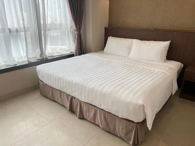 Standard, WE Hotel 2/2
