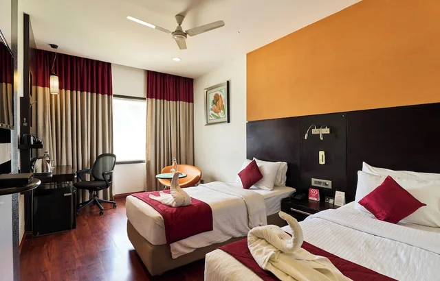 Deluxe, Double Bed, Astoria Hotels By Sparsa 4/10