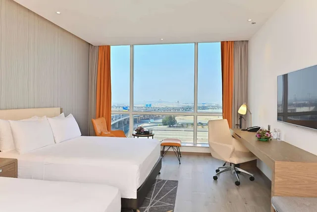 غرفة قياسية بسريرين كوين، فندق كلاريون مطار جدة(Clarion Hotel Jeddah Airport) 5/10