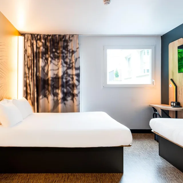 Triple room, B&B Hotel Le Port Marly Saint Germain en Laye 4/7