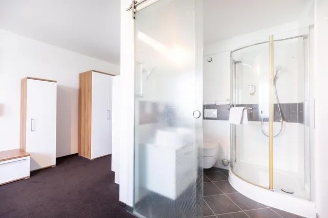 غرفة بسرير مزدوج، Hotel Aviva Neue Messe 4/5