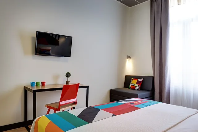 Design, King Bed، Colors Central Ladadika 4/9