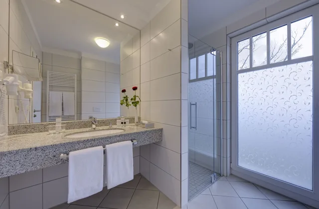 غرفة بسرير مزدوج بشرفة، Aquamarin Hotel and Spa 5/6
