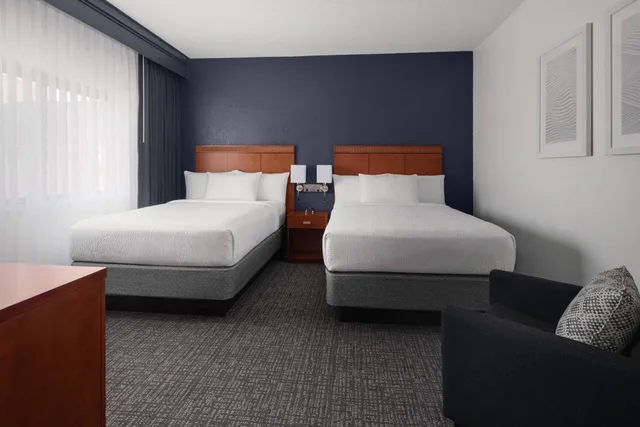 جناح بسريرين مزدوجين بغرفة نوم واحدة مع أريكة، Courtyard By Marriott Rockville 2/4
