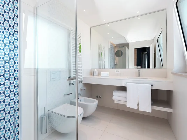 1 Bedroom, Classic, Queen Bed, Hotel Tirrenia 5/5