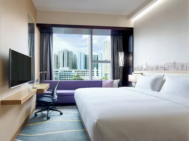 Room, King Bed, High Floor, Hilton Garden Inn Hong Kong Mongkok 2/10