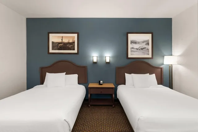 غرفة بسريرين كوين لذوي الإعاقة، Tombstone Grand Hotel, a Baymont by Wyndham 2/10