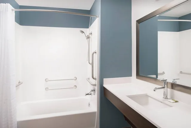 غرفة قياسية بسريرين كوين، WoodSpring Suites Chicago Tinley Park 4/6