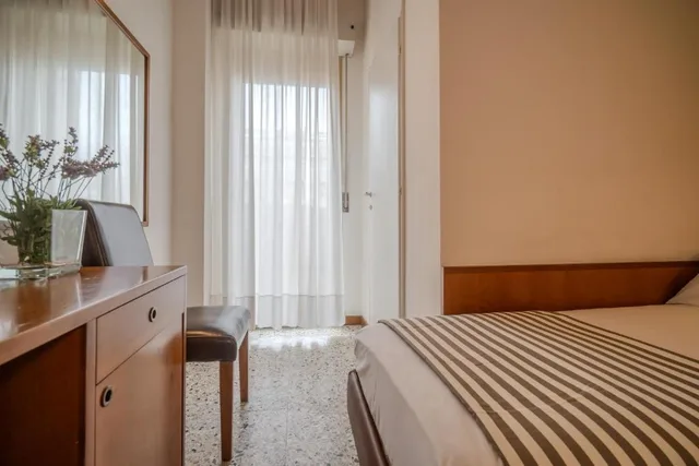 غرفة مفردة، Hotel Mia 4/5
