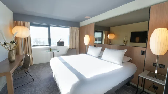 غرفة سوبيريور بسرير كينج، Pullman Bordeaux Lac 3/10