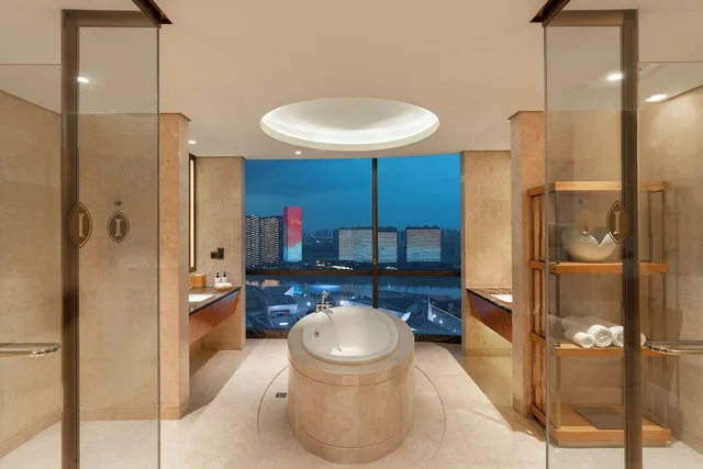 جناح بسرير كينج بإطلالة على النهر، Intercontinental Changsha 1/2