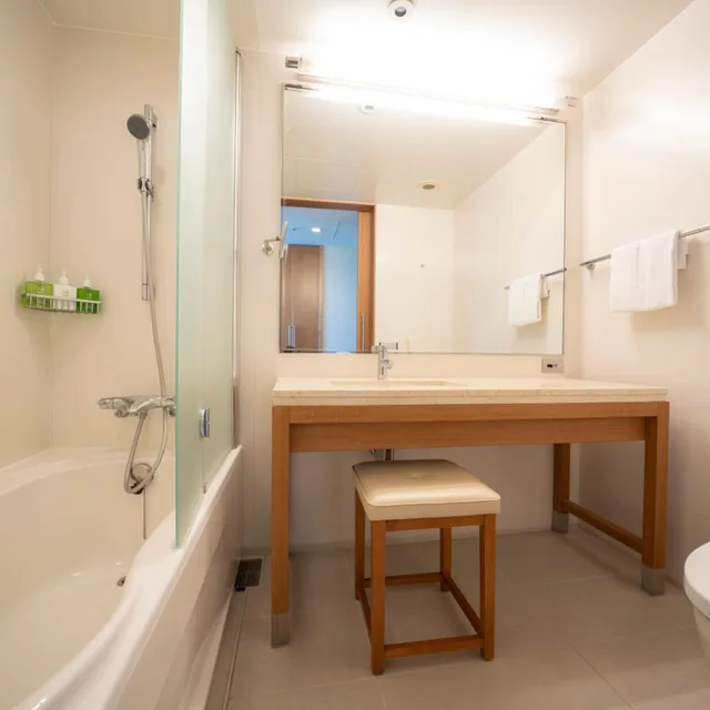 Moderate, Triple, Twin Beds، Associa Shin Yokohama 10/10
