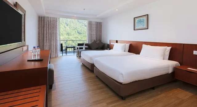 Superior, Twin Beds, Bayview Beach Resort 1/1