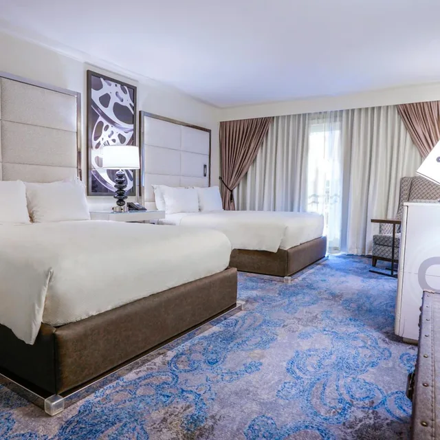 غرفة بسرير مزدوج بإطلالة على المسبح، Hotel Amarano Burbank 3/6