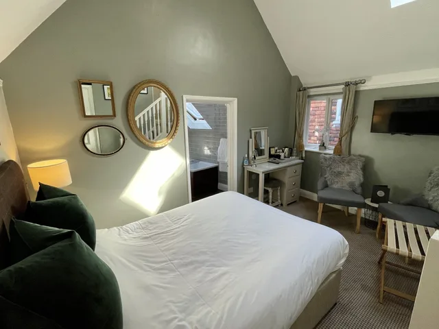 غرفة سوبيريور بسرير مزدوج، The Abbey Hotel 2/6
