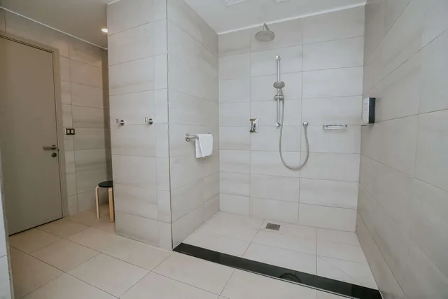 غرفة بسرير كينج لذوي الإعاقة، Best Western Ferrat 6/6