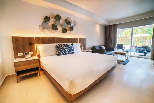 غرفة فاخرة بسريرين كوين، Hideaway at Royalton Punta Cana, An Autograph Collection All-Inclusive Resort & Casino, Adults Only 3/10