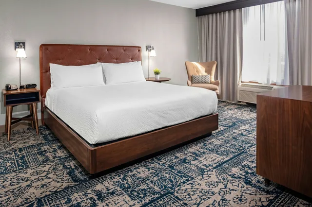 غرفة بسرير كينج، Four Points By Sheraton Memphis East 3/12