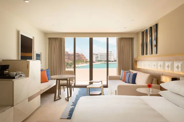 Room, King Bed, Ocean View, Sofa, HYATT ZIVA CANCUN 2/4