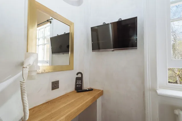 Oasis, Deluxe, Double Bed, Garden View, Central Hotel 8/8
