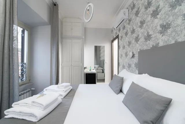غرفة ثلاثية بسرير كوين وسرير فردي، White Caesar Guesthouse 1/8