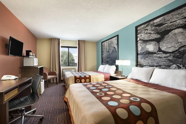 غرفة قياسية بسريرين كوين، Super 8 By Wyndham Carbondale 1/3