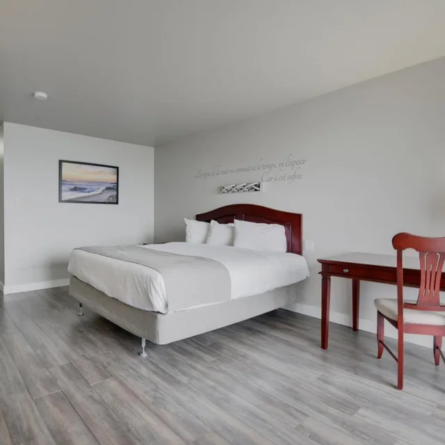 Pavilion, Standard, King Bed، Hotel Le Petit Manoir Du Casino 2/10