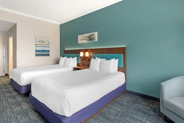 غرفة بسريرين كوين يُسمح فيها بالحيوانات الأليفة في الطابق الأرضي لذوي الإعاقة، Best Western Plus Miami Airport North Hotel & Suites 4/10