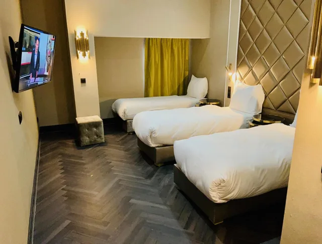 غرفة قياسية ثلاثية، G Hotel 2/4