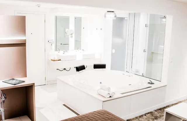 Suite, Queen Bed, Hotel Rieger 3/10