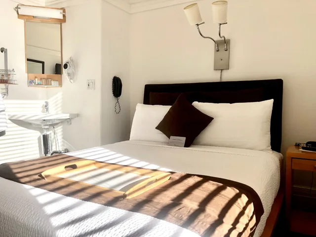 Room, Double Bed, Shared Bathroom, Mosser 2/4