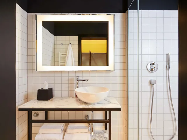 Large Mama, King Bed، Mama Shelter Prague 10/10