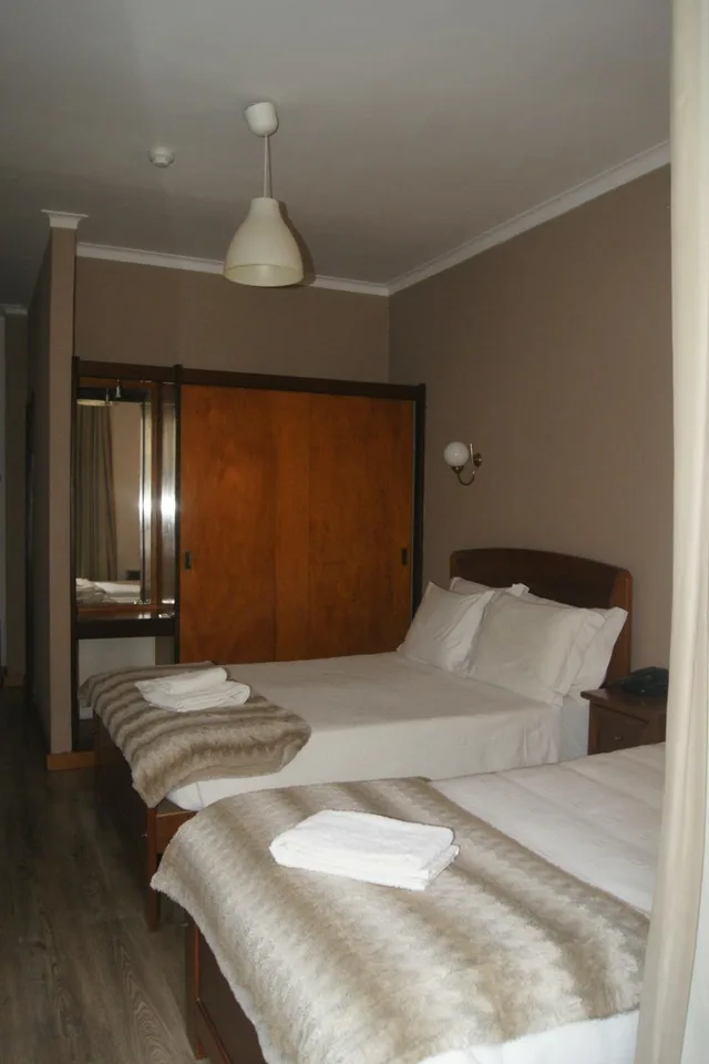 غرفة ثلاثية، Hotel Chique 10/10