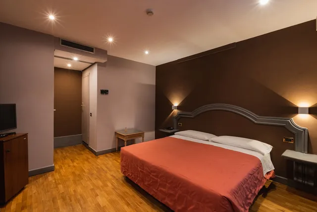 غرفة قياسية بسرير مزدوج، Hotel Unicorno 3/5