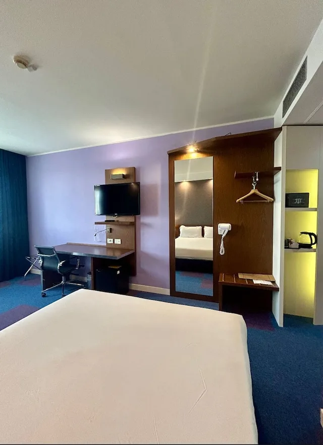 غرفة بسرير كوين، Gp Hotel 2/3