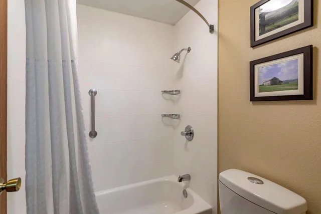 Standard, King Bed, Comfort Inn Paducah I-24 5/6